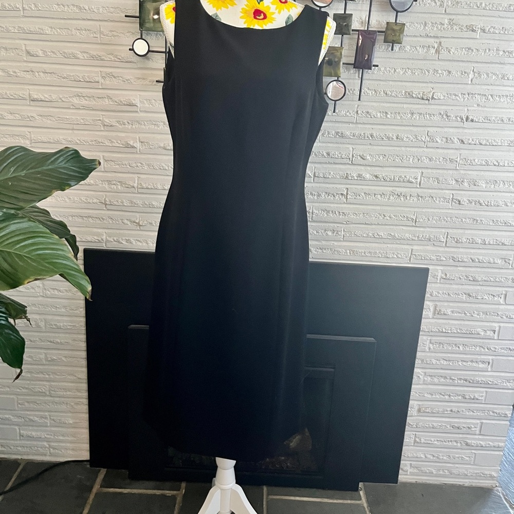 Tahari little black dress. Sz. 10